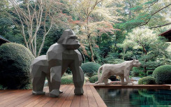 STATUE GÉANTE DE GORILLE
DÉCORATION INTÉRIEUR EXTERIEUR EN POLYÉTHYLÈNE DE SINGE