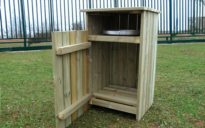 CORBEILLE EXTÉRIEURE EN BOIS LAURIA
GRANDE POUBELLE EN BOIS