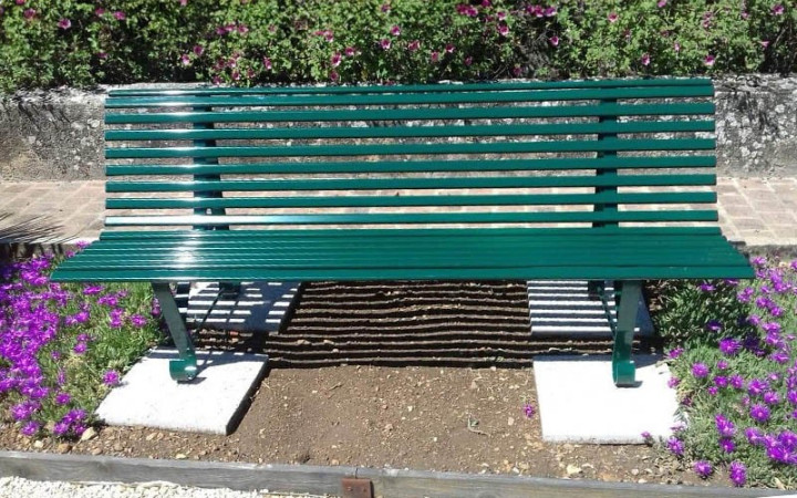 BANC ASCO LONGUEUR 1950 mm VERT RAL 6005
BANC MOBILIER POUR COLLECTIVITÉ
BANC MOBILIER URBAIN POUR ESPACE VERT PUBLIC