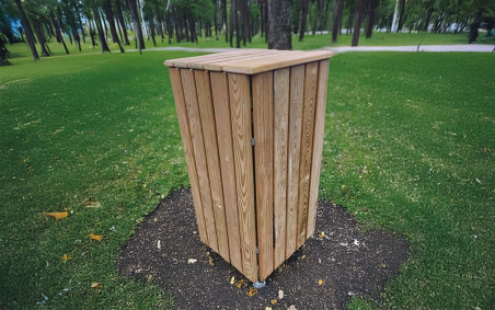 CORBEILLE CARRÉE EN BOIS ESPACE PUBLIC 
POUBELLE EN BOIS 100 L HAUTEUR 1000 MM
CORBEILLE EN BOIS PARC ET JARDIN