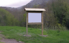 PANNEAU AFFICHAGE EN BOIS  AVEC TOITURE ET VITRINE
PLANIMÈTRE RECTO VERSO POUR AFFICHAGE URBAIN