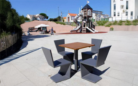 CHAISE URBAN IRON MICROCUBO