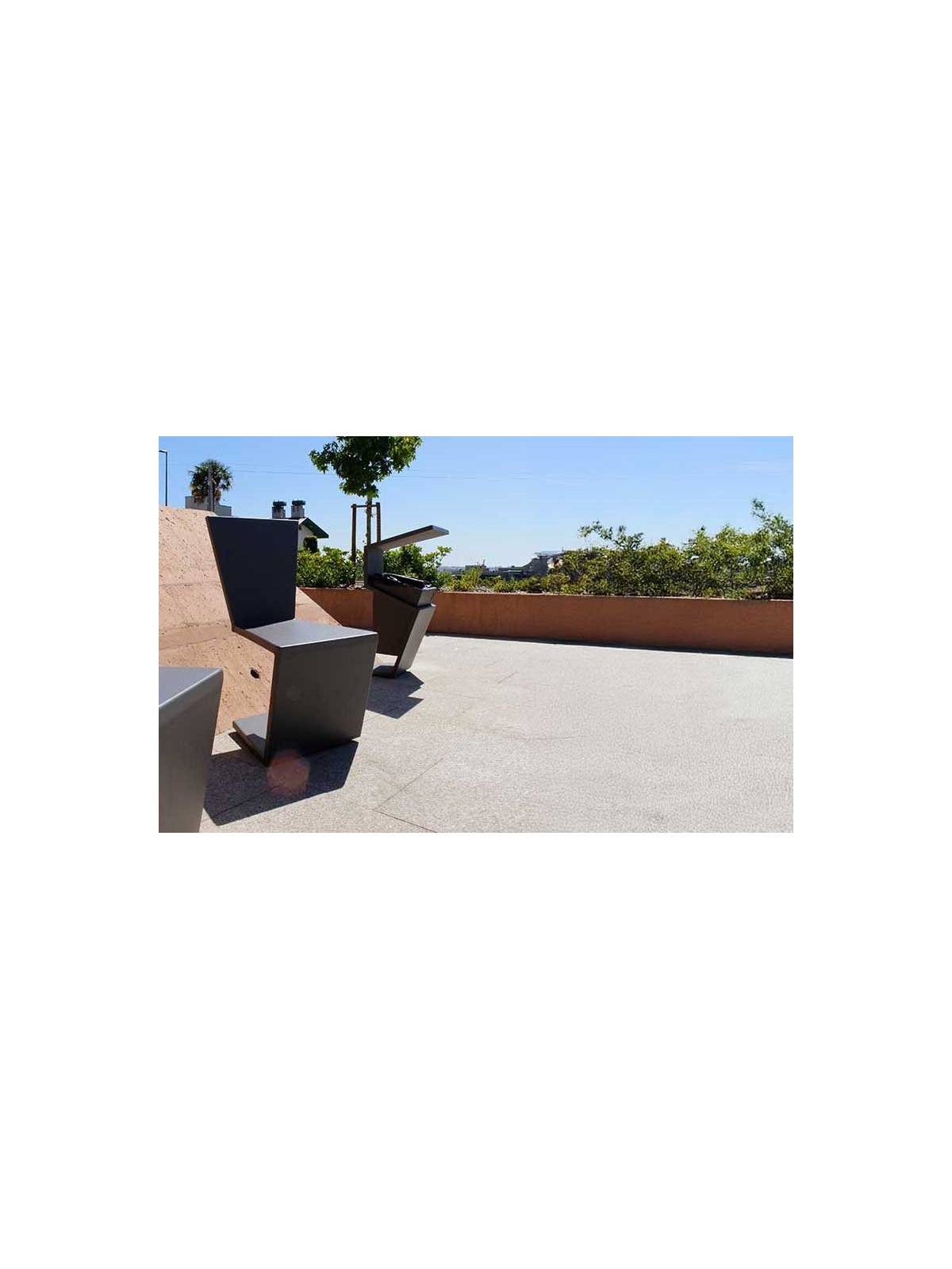 CHAISE URBAN IRON MICROCUBO