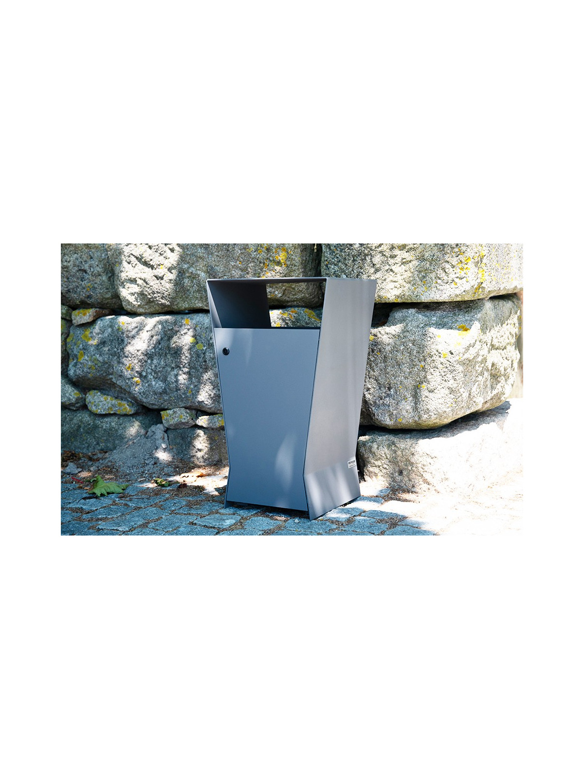 CORBEILLE DE VILLE FIT MICROCUBO ESPACE URBAIN PUBLIC
COLLECTEUR DE DÉCHET EN ACIER POUR COLLECTIVITÉ