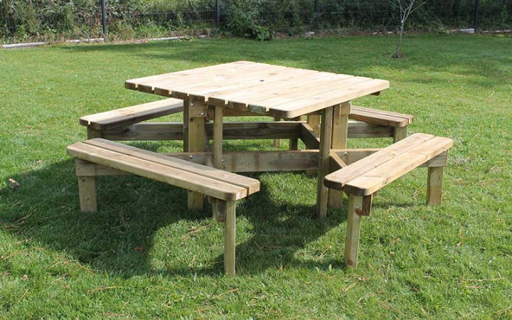 TABLE DE PIQUE NIQUE CARRÉE STELLA