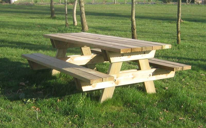 TABLE PIQUE NIQUE TAIGA