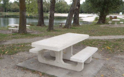 TABLE DE PIQUE NIQUE PMR BETON DOMENE