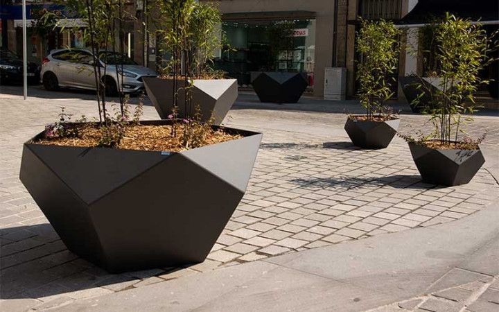 JARDINIÈRE DESIGN ET MODERNE EN ACIER ROBUS
POT DE FLEUR EN ACIER MICROCUBO