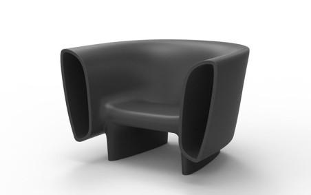 FAUTEUIL BUM BUM Structure en polyéthylène 100 % recyclable Utilisation intérieure / extérieure L. 1200 x l. 1010 x H. 790 mm Po