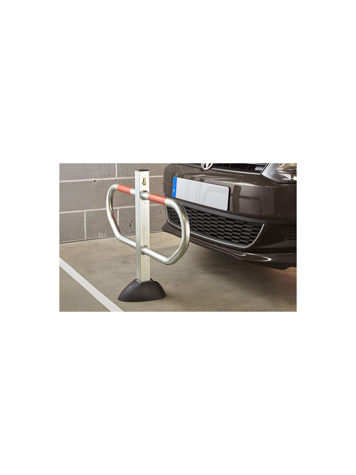 BLOC PARKING AVEC PIED CENTRAL