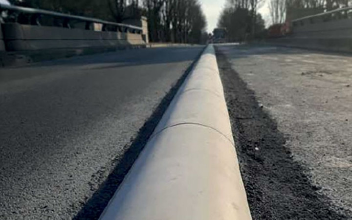 BORDURE SÉPARATEUR DE VOIE BÉTON