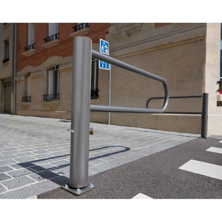 BARRIÈRE TOURNANTE EN ACIER PEINT 1800 mm
PORTIQUE ET BARRIÈRE D ACCÈS POUR LES ESPACES PUBLICS URBAINS