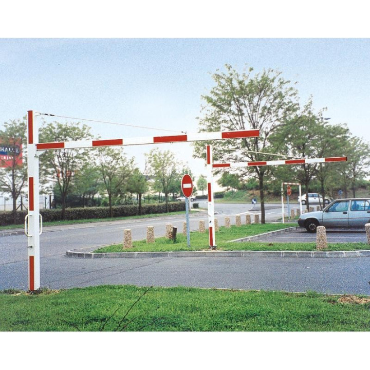 PORTIQUE DE SÉCURITÉ TOURNANT UNIVERSEL 5 à 7 M
AMENAGEMENT URBAIN LIMITEUR DE HAUTEUR POUR PARKING PRIVE ET PUBLIC