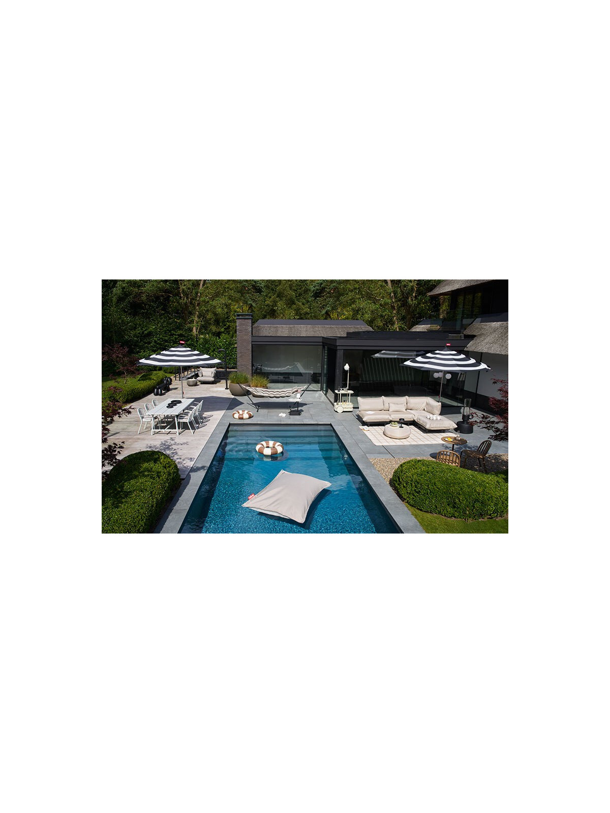 LOT DE 2 FAUTEUILS EXTÉRIEURS FRED MODERNE POUR ESPACE DÉTENTE
CHAISE AVEC ACCOUDOIRS GAMME DE MOBILIER DE JARDIN DESIGN