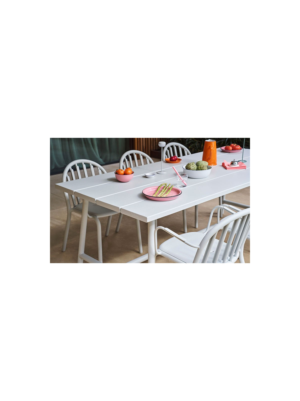 TABLE DE PIQUE NIQUE RECTANGULAIRE DESIGN FRED POUR JARDIN ET TERRASSE
TABLE MODERNE PLIANTE EN ALUMINIUM