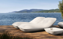 BAIN DE SOLEIL PILLOW DESIGN