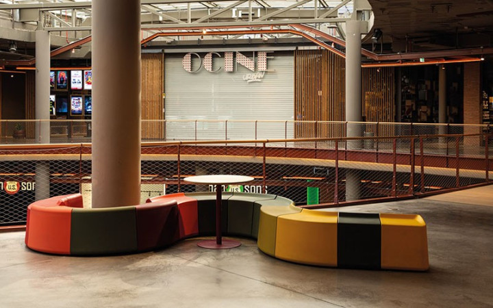 PACK N°4 SAREK - ASSISE SERPENTIN INTÉRIEUR EXTÉRIEUR
ESPACE DE RÉCEPTION CHIC ET MODERNE