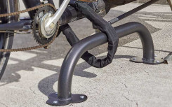 ARCEAU ANTIVOL STATIONNEMENT VÉLO CARGO
ATTACHE VÉLO EXTÉRIEUR POUR PARKING URBAIN VÉLO CARGO