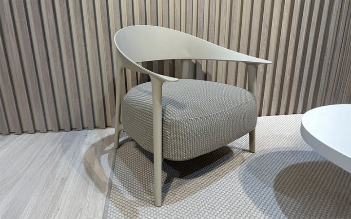 FAUTEUIL AFRICA LOUNGE POLYPROPYLÈNE
POUR ESPACE DÉTENTE INTÉRIEUR EXTÉRIEUR
MOBILIER DESIGN POUR AMBIANCE MODERNE