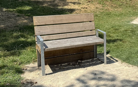 BANC EXTÉRIEUR PICTECO POUR PARC ET JARDIN 
BANC PUBLIC ACIER ET BOIS  MOBILIER URBAIN COLLECTIVITÉ PAYSAGISTE PROFESSIONNEL