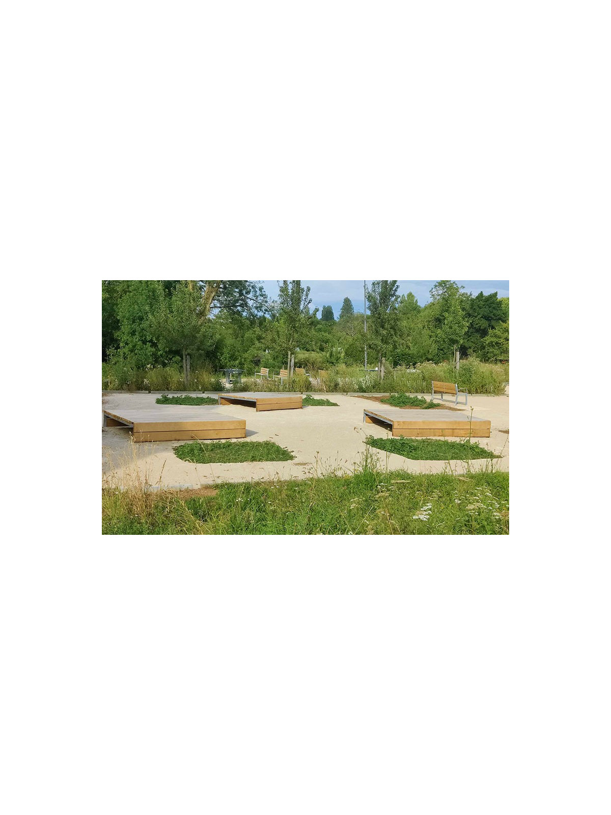 TABLE BANC PICTECO EN BOIS EN ACIER POUR ESPACE VERT PUBLIC
MOBILIER DE REPOS POUR PARC, JARDIN ET CENTRE VILLE