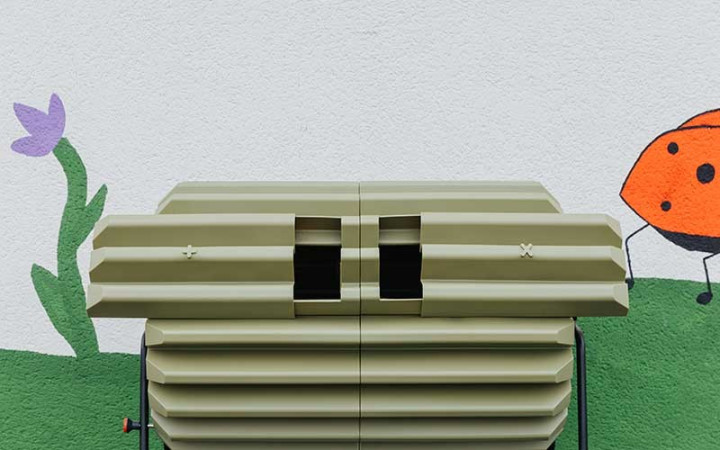 COMPOSTEUR ROTATIF RICCIO
COMPOSTEUR EN PLASTIQUE POUR JARDIN COLLECTIF
COMPOSTEUR POLYÉTHYLÈNE POUR ÉCOLE