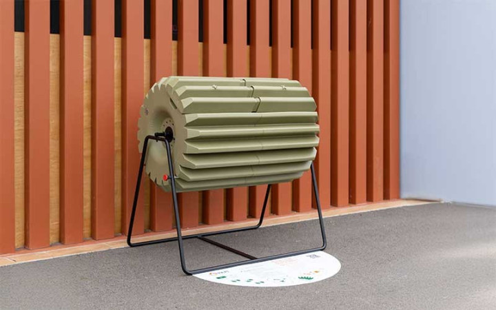 COMPOSTEUR ROTATIF RICCIO
COMPOSTEUR EN PLASTIQUE POUR JARDIN COLLECTIF
COMPOSTEUR POLYÉTHYLÈNE POUR ÉCOLE