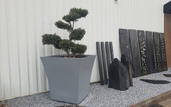 POT EXTERIEUR VOGUE CARRE MODERNE 
JARDINIÈRE CARRÉ DESIGN EN POLYÉTHYLÈNE PROFESSIONNEL ET COLLECTIVITÉ