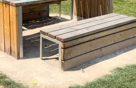 Banquette exterieure urbaine PICTECO 2 places en bois et acier brut