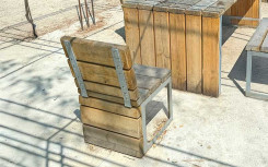 FAUTEUIL URBAIN NATUREL PICTECO POUR PARC PUBLIC ET JARDIN URBAIN
CHAISE 1 PLACE POUR ESPACE VERT DE LA COLLECTIVITÉ