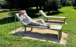 CHAISE LONGUE EXTERIEUR PARC ET JARDIN URBAIN
MÉRIDIENNE TRANSAT ET BAIN DE SOLEIL PUBLIC POUR COLLECTIVITÉ