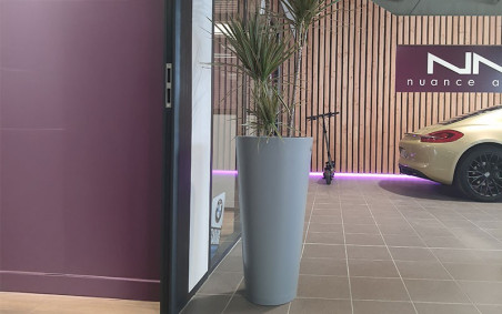 POT DESIGN ROND
JARDINIÈRE EN POLYÉTHYLÈNE POUR BUREAUX ET ENTREPRISE