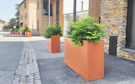 JARDINIÈRE SÉPARATEUR 2 X 80 L
JARDINIÈRE HAUTE
DESIGN POUR TERRASSE
BAC A FLEUR RECTANGLE MODERNE ESPACE EXTÉRIEUR