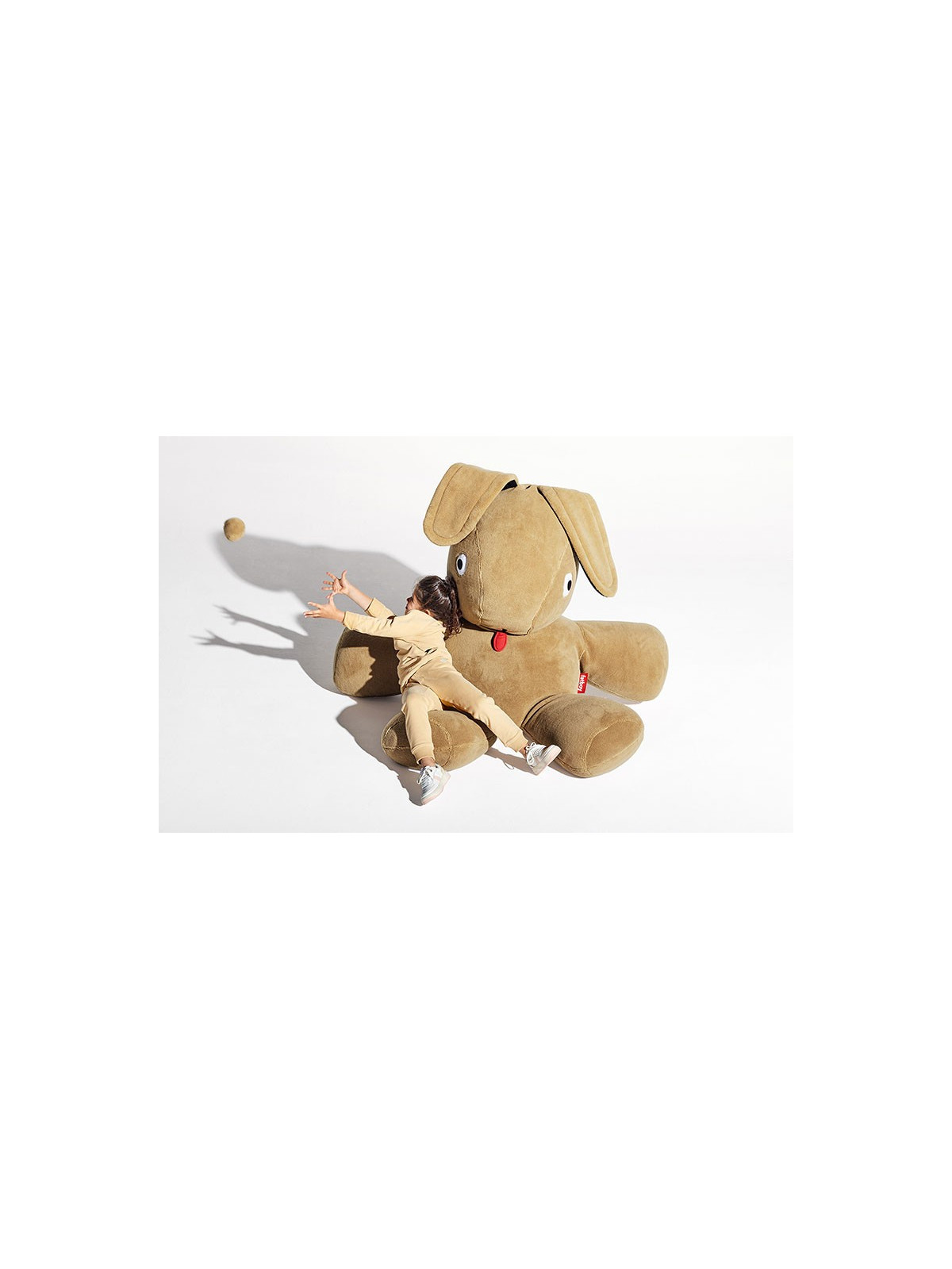 PELUCHE LAPIN GÉANTE DÉCORATIVE POUR ENFANT
POUF DESIGN ET MODERNE POUR INTÉRIEUR