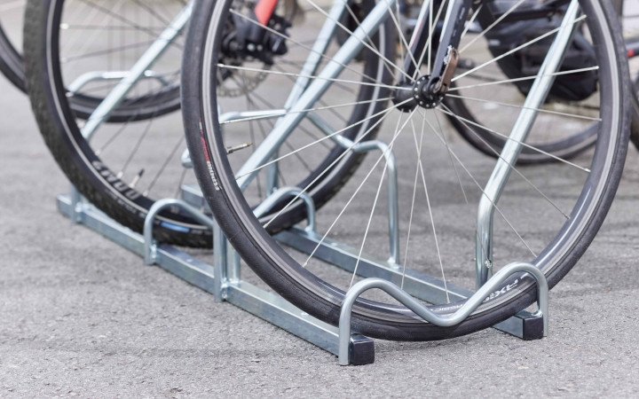 RATELIER 2 VELOS AVEC ARCEAU GAINE