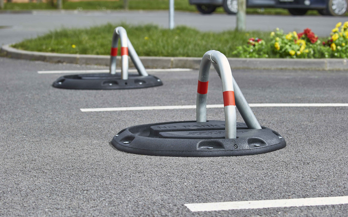 BLOC PARKING 3 PIEDS EN CAOUTCHOUC RECYCLE