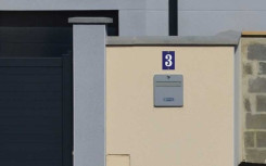 PLAQUE DE NUMEROS DE MAISON