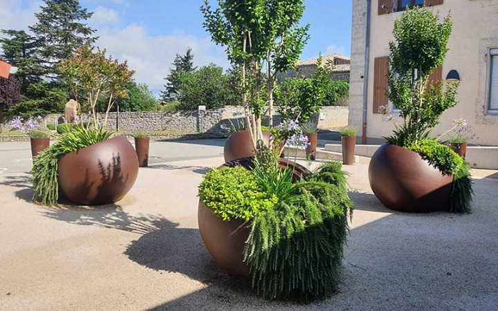 POT DE FLEUR EXTERIEUR SPHERE MAXI EN PLASTIQUE GRANDE TAILLE