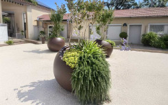 POT DE FLEUR EXTERIEUR SPHERE MAXI EN PLASTIQUE GRANDE TAILLE