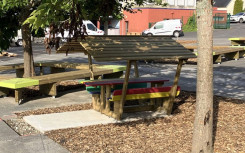 TABLE OMBRIÈRE ENFANT COLORÉE KODOMO