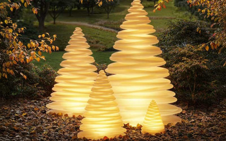 SAPIN LUMINEUX CHRISMY LAMPE INTÉRIEUR EXTÉRIEUR DESIGN
DÉCORATION LUMINEUSE DE NOËL MODERNE