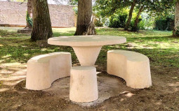 TABLE DE PIQUE NIQUE EXTÉRIEUR EN BÉTON
MOBILIER URBAIN EN BÉTON RÉSISTANT POUR COLLECTIVITÉ
