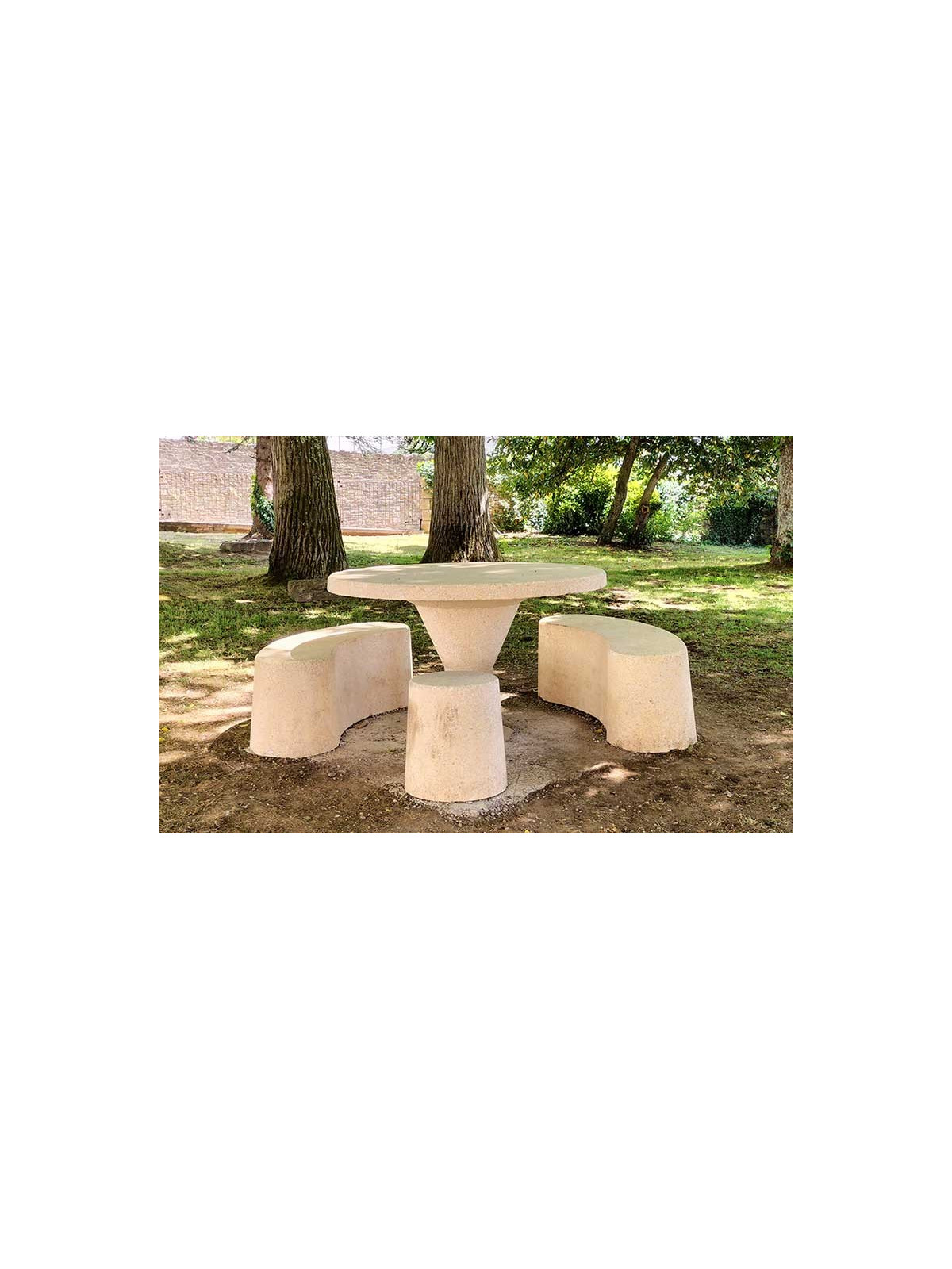 TABLE DE PIQUE NIQUE EXTÉRIEUR EN BÉTON
MOBILIER URBAIN EN BÉTON RÉSISTANT POUR COLLECTIVITÉ
