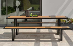 TABLE EXTÉRIEURE DE JARDIN ALUMINIUM ET TECK MONREAL
TABLE DESIGN POUR TERRASSE
MOBILIER DE JARDIN EXTÉRIEUR