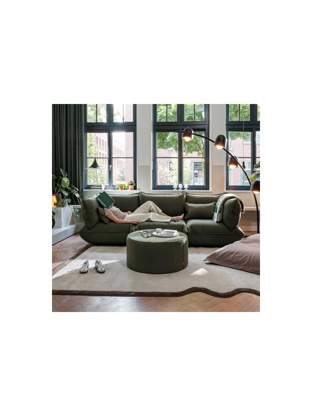 CANAPE DROIT MODULAIRE ET DESIGN SUMO POUR ESPACE INTERIEUR ET SALLE DE REPOS DES ENTREPRISES