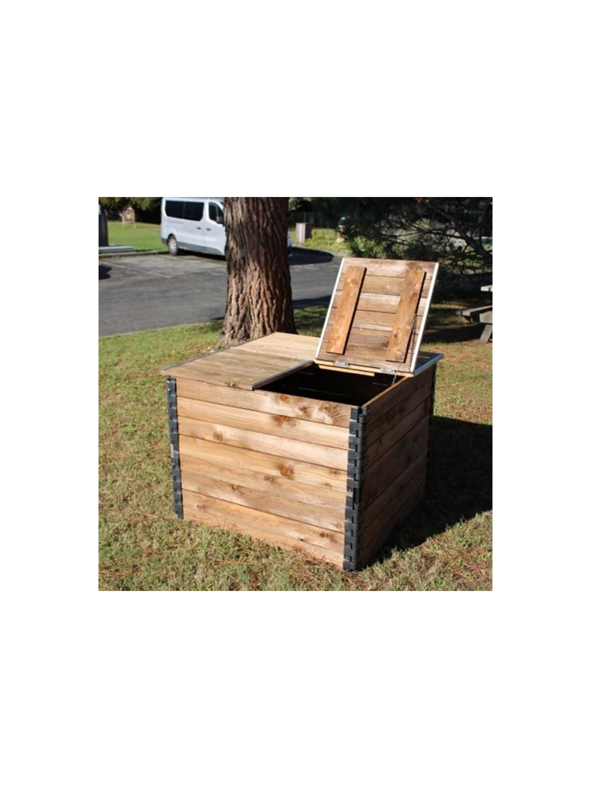 COMPOSTEUR BOIS CARRE GRAND VOLUME ESPACE EXTERIEUR
COMPOSTEUR ÉCOLOGIQUE 810 ET 1060 L POUR ENTREPRISE, PAYSAGISTE OU MAIRIE