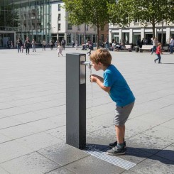 FONTAINE CATALANE cadre et grille en acier galva