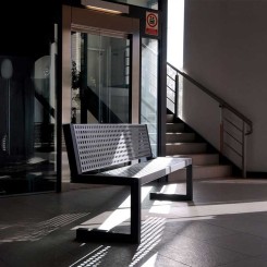 BANC DESIGN EN ACIER POUR ESPACE INTÉRIEUR ET EXTÉRIEUR
MOBILIER URBAIN EN ACIER MODERNE POUR ENTREPRISE OU COLLECTIVITÉ
