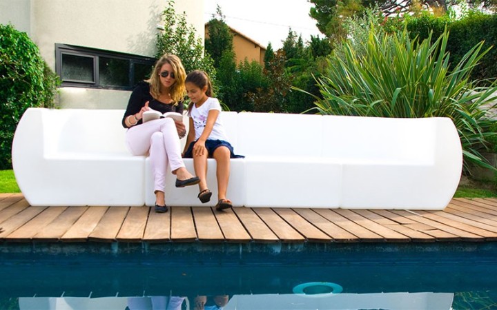 CANAPÉ ANGLE TEMPO POUR INTÉRIEUR ET EXTÉRIEUR
CHAUFFEUSE MODERNE POUR ECOLE OU ENTREPRISE