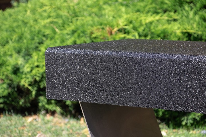 Banco Helium – Banc urbain design en caoutchouc recyclé | Neusus Urban